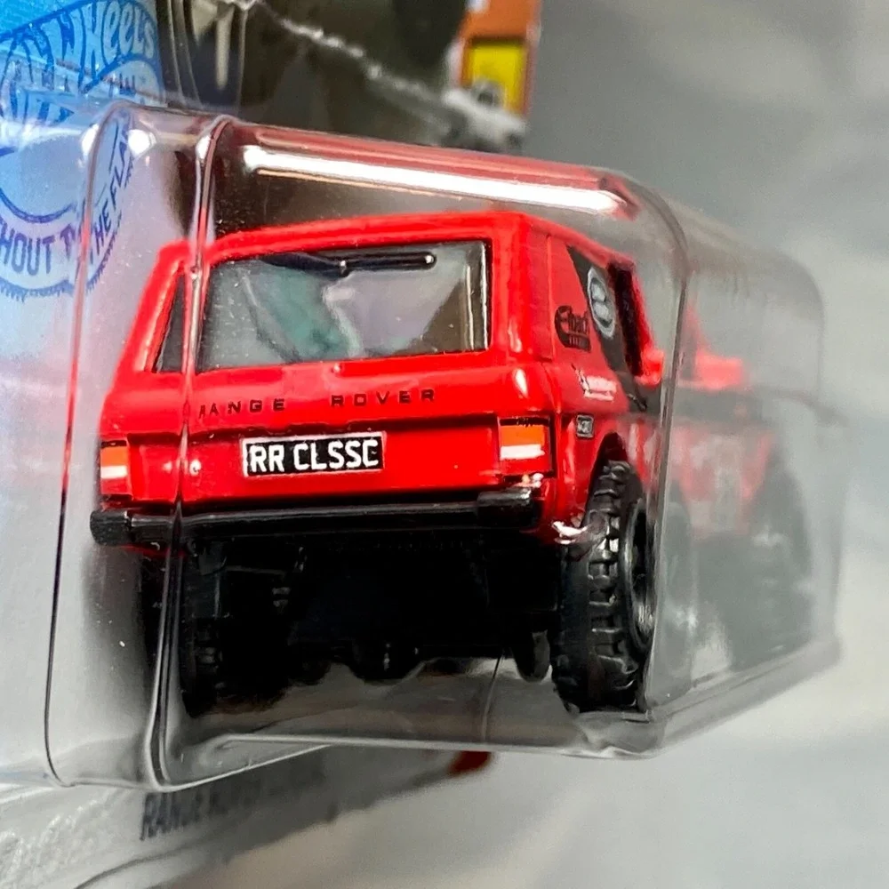 Hot Wheels Range Rover Classic 245/250 HW Hot Trucks 10/10 Red 1:64 SUV NIP 2021